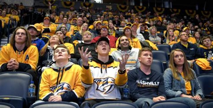 Celebs Supporting Nashville Predators — PICS