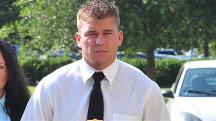 Nathan Griffith & GF Ashley Share Romantic Kissing Pic & Fans Call On Them To ‘Get Married Already’