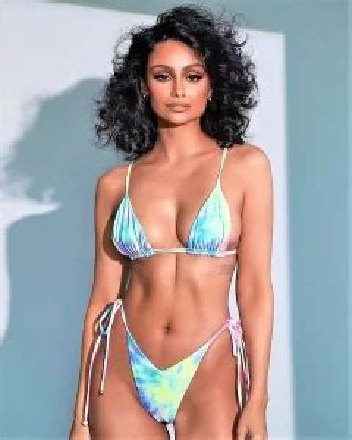 Nazanin Mandi — Photos – Hollywood Life