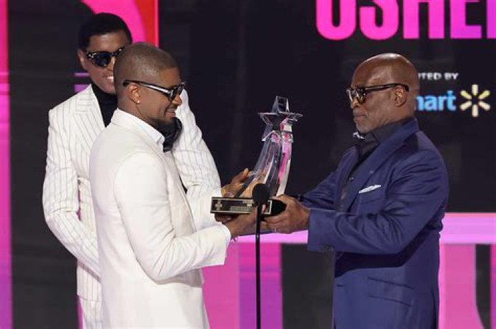 New Edition Wins Lifetime Achievement Award At BET Awards – Hollywood Life