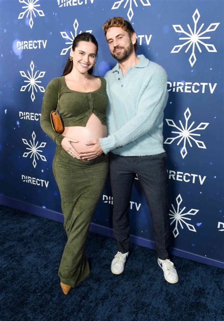 ‘The Bachelor’ Alum Expecting 1st Child – Hollywood Life