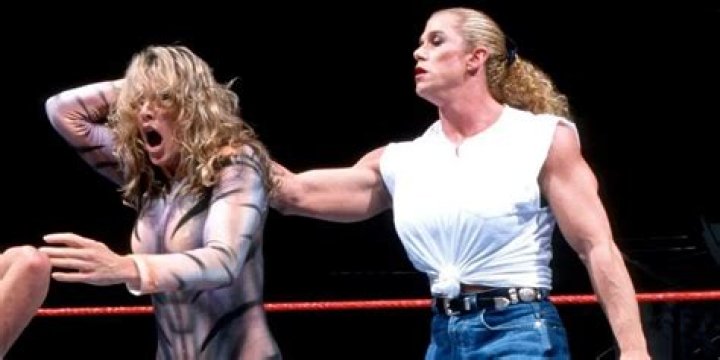 Former WWE Legend Dies At 52 — Why Cause Of Death Is A Secret – Hollywood Life