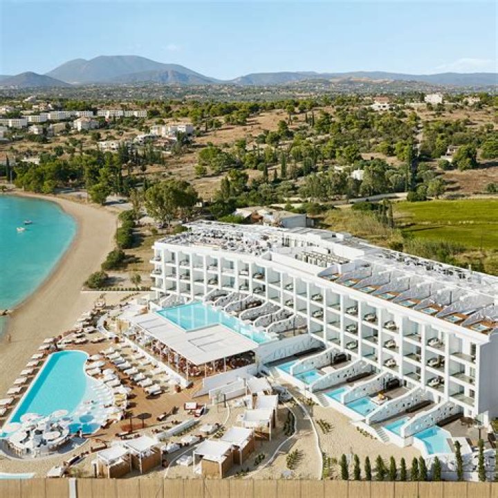 Nikki Beach Porto Heli and Santorini Are the Ultimate Greek Getaways – Hollywood Life