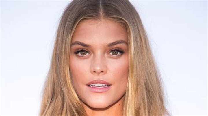 Nina Agdal: PICS – Hollywood Life