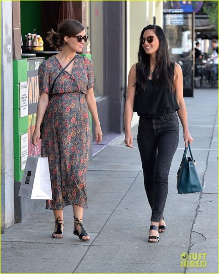 Olivia Munn Is Pregnant: Actress Expecting 1st Child With John Mulaney