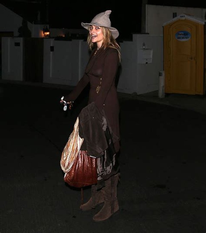 Paris Jackson’s Witch Halloween Costume 2021 — See Photos – Hollywood Life