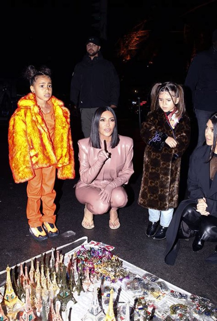 Penelope Disick & North West Wash A Car In New TikTok Video – Hollywood Life