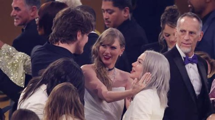 Phoebe Bridgers & Bo Burnham Cuddle At Taylor Swift Concert – Hollywood Life