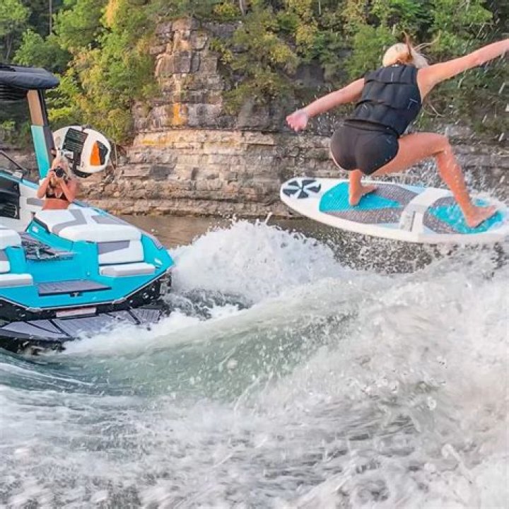 Jokes About Strong Legs – Hollywood Life