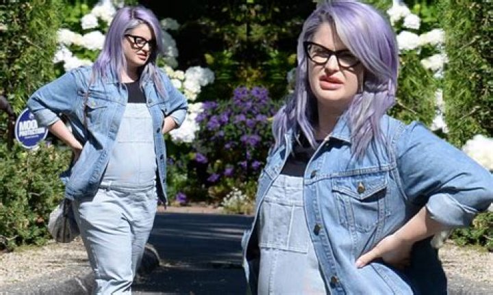 Pregnant Kelly Osbourne Rocks Overalls As She Goes House Hunting In LA: Photos