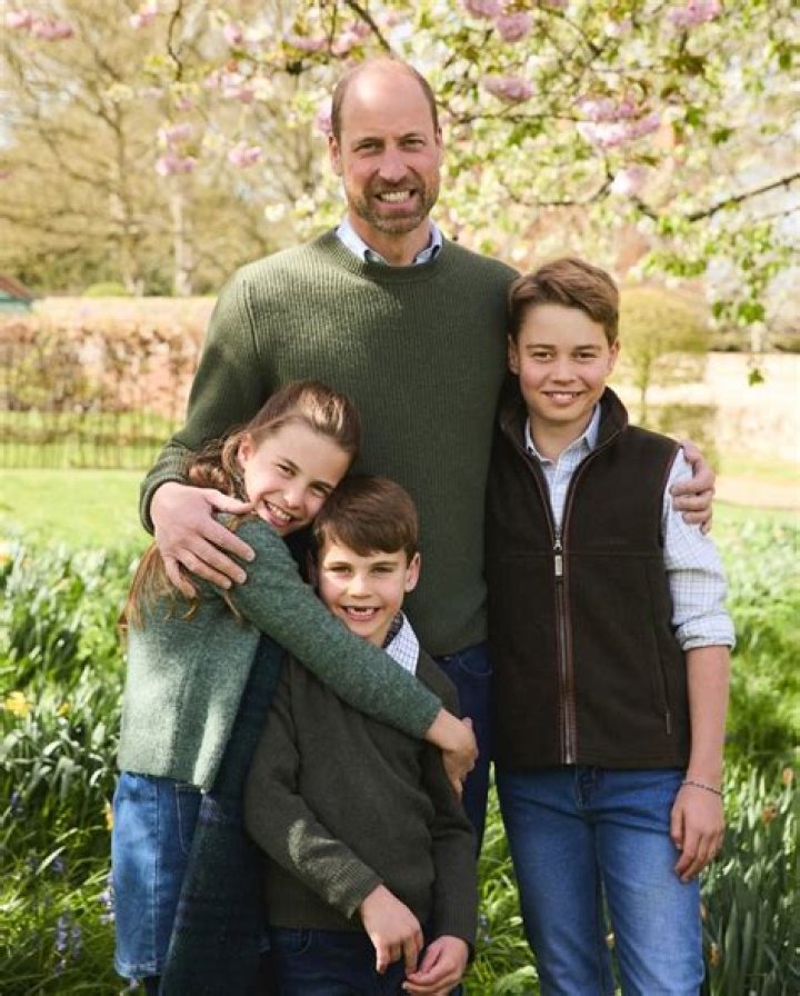 Prince William Is Hugged By Louis, 5, In Sweet Father’s Day Portrait With Charlotte, 8, & George, 9