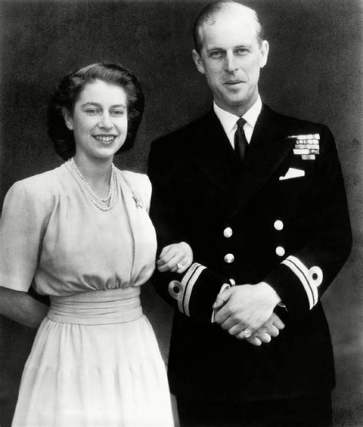 Prince Philip & Queen Elizabeth II: Photos – Hollywood Life