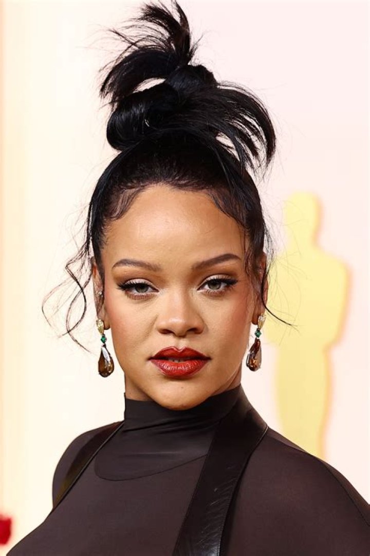 Rihanna Wows At Fenty Party With Bangs & Dark Hair Makeover: See Her New Style — Pic