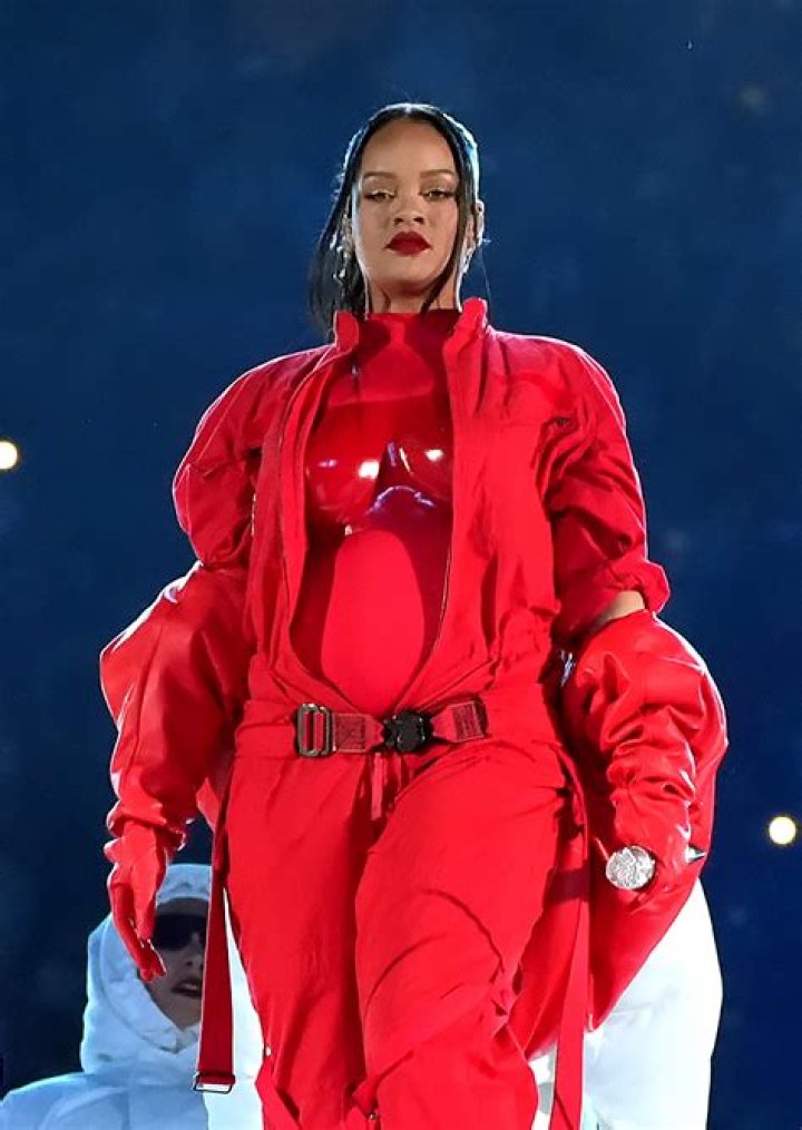 Rihanna Unveils Football Merch From Savage X Fenty Ahead Of Super Bowl – Hollywood Life