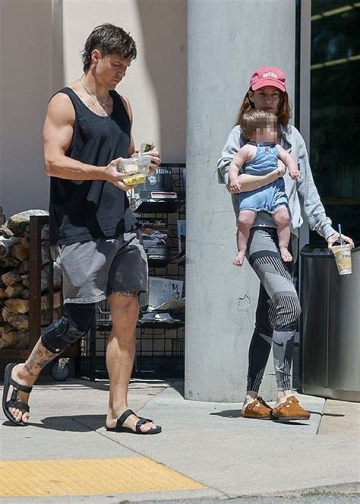 Riley Keough Cradles Baby Daughter While Grocery Shopping With Her Husband