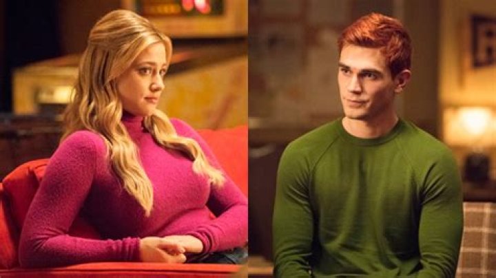 Betty & Archie Have Hot Shower Sex In New Episode – Hollywood Life