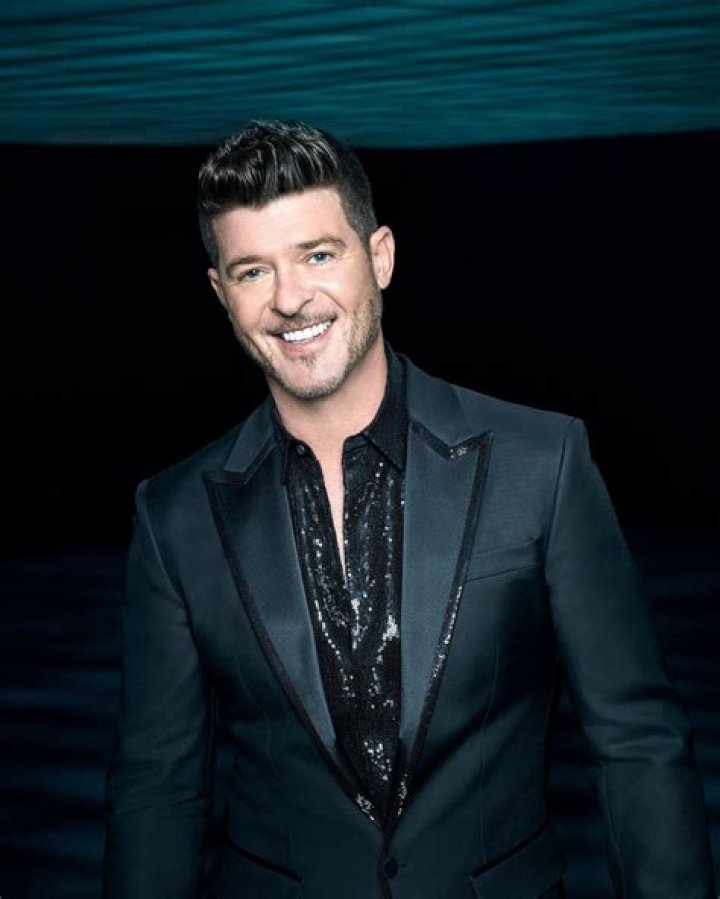Robin Thicke — PICS – Hollywood Life