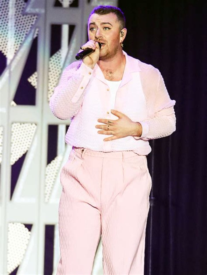 Sam Smith Cancels Concert After 3 Songs & Leaves Manchester Fans Frightened During Blackout