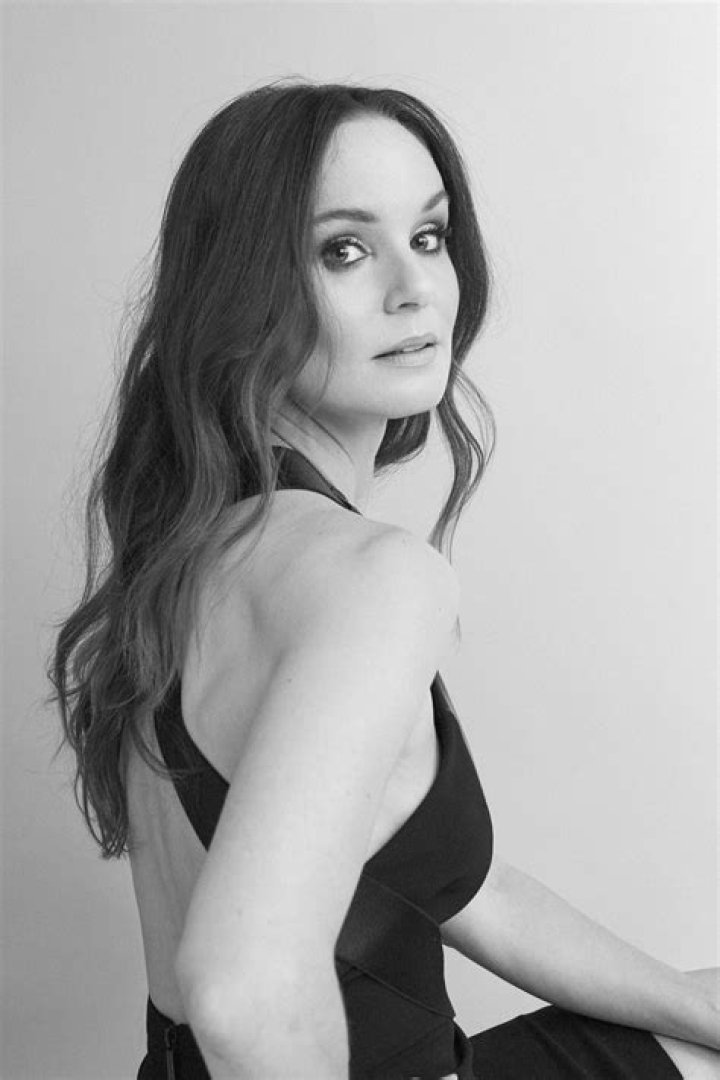 Sarah Wayne Callies Celebrity Profile – Hollywood Life