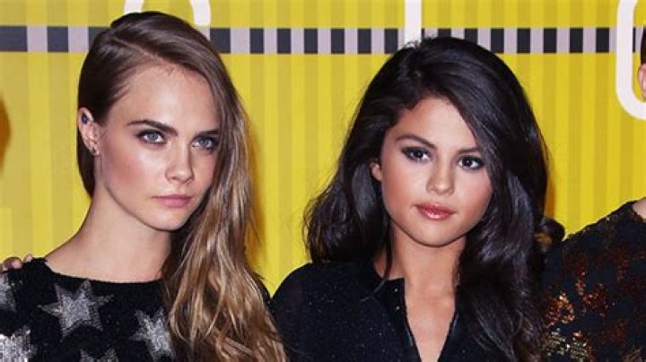 Selena Gomez & Cara Delevingne Will Play Lovers In ‘Only Murders In The Building’s Next Season