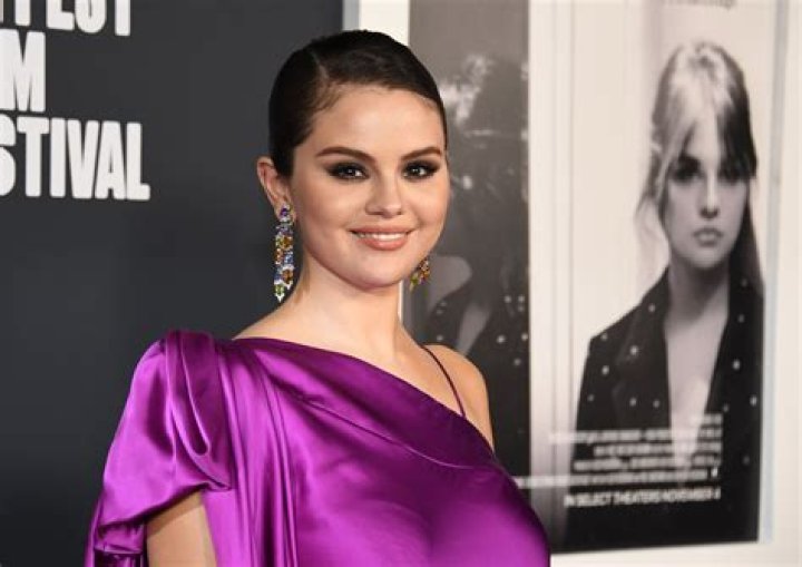 Selena Gomez Admits She Hasn’t Been On The Internet In 4 Years: I’m ‘Happier’