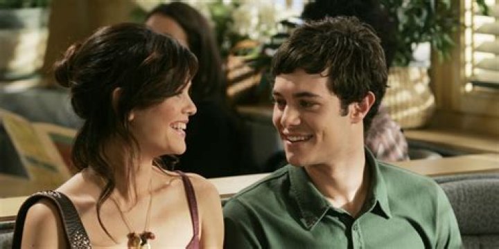 Seth Cohen & Summer Roberts On ‘The O.C.’ — PICS