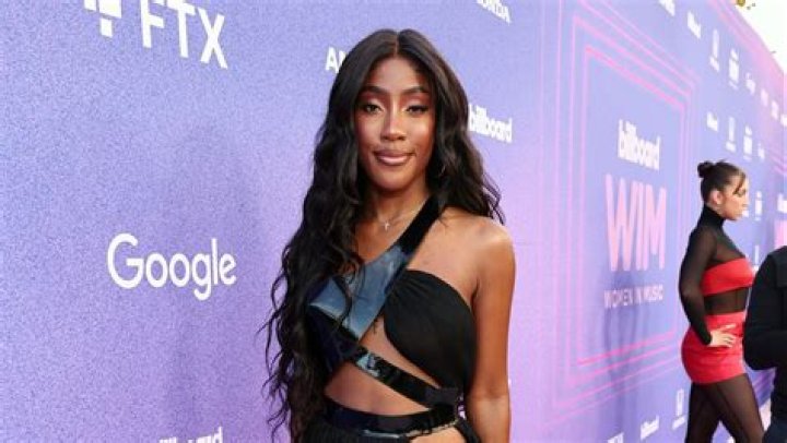 Sevyn Streeter Calls Out Ex That ‘Dipped’ On Her In Steamy New Video, ‘WHATCHUSAY’