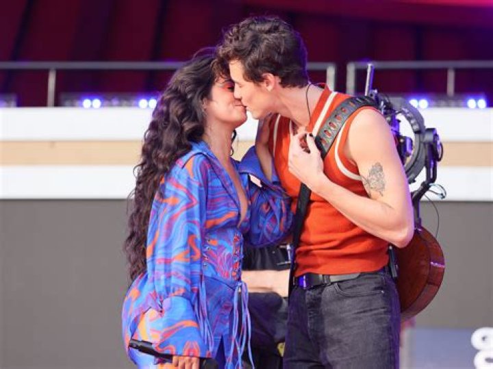 Shawn Mendes & Camila Cabello Squash Split Rumors With Kiss Pic