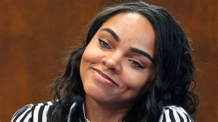 Shayanna Jenkins Posts Message On Aaron Hernandez Death Anniversary – Hollywood Life