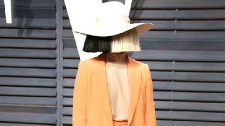 Sia Removes Her Iconic Wig To Speak Face-To-Face On ‘GMA’ on Murders Of Breonna Taylor & Elijah McClain