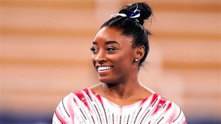 Simone Biles Looks Sensational In Halter Crop Top On Girls Vacation