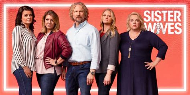 Janelle's Claws Are Out For Robyn & All The Wives Finally Admit They're Creeped Out By Kody Having Sex With Them All! – Hollywood Life