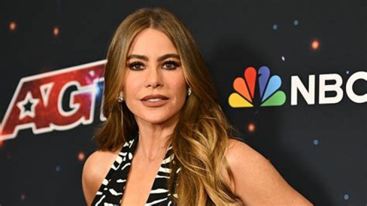 Sofía Vergara Leaves ‘AGT’ After Mandel Jokes About Her Being Single – Hollywood Life