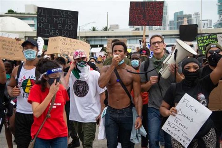 Stars At George Floyd Protests: Pics