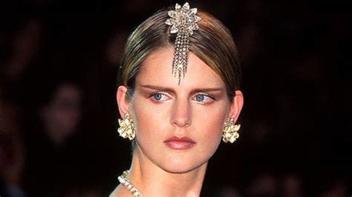 Naomi Campbell, Cindy Crawford & More Mourn The Death Of Super Model Stella Tennant At 50