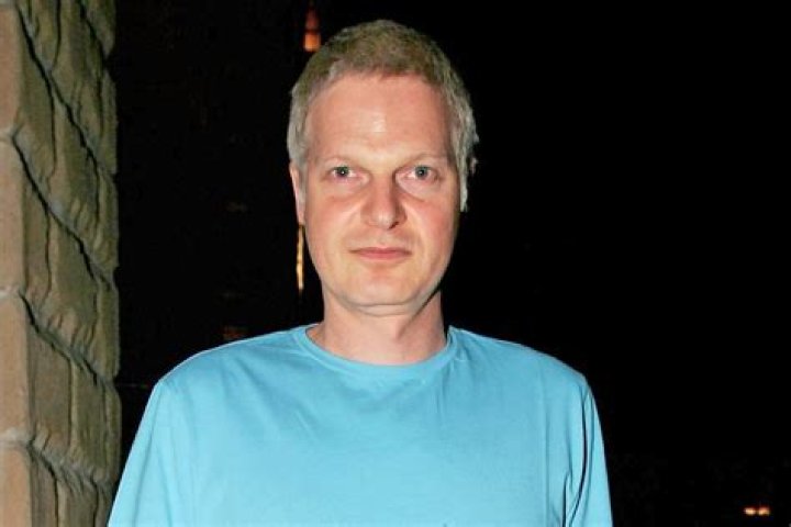 Steve Bing Cause Of Death Revealed: Film Producer & Elizabeth Hurley’s Ex Died By Suicide