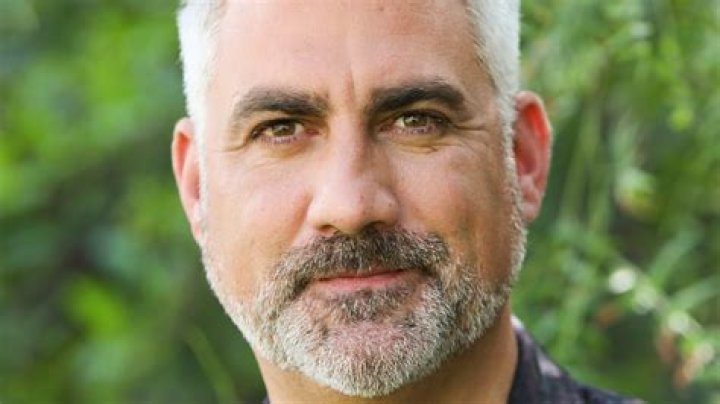 Taylor Hicks Celebrity Profile | Singer – American Idol – Hollywood Life