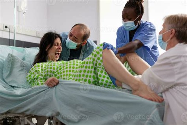 RHOBH’s Teddi Mellencamp Left ‘Screaming’ In The Hospital Before Getting Epidural