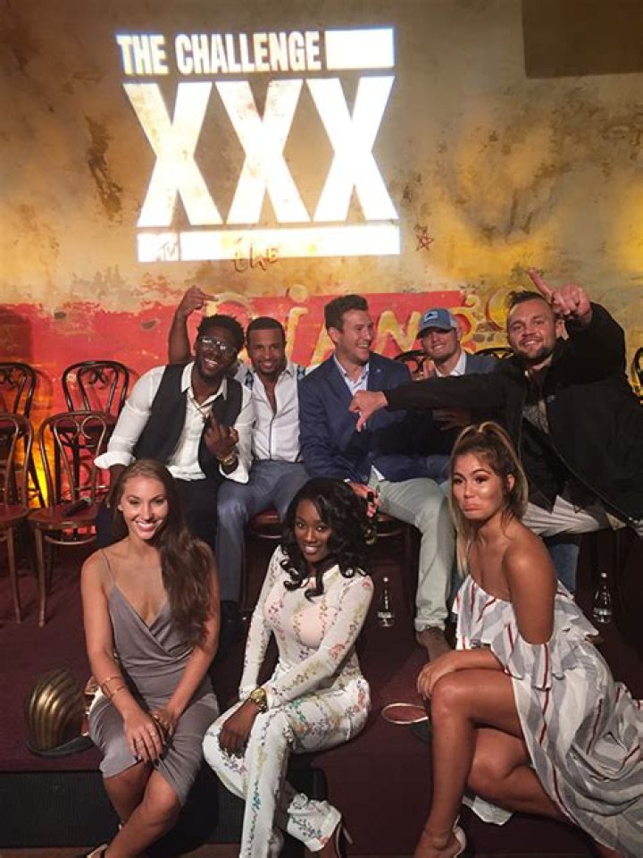 Britni & Derrick On That Kiss Video — Interview – Hollywood Life