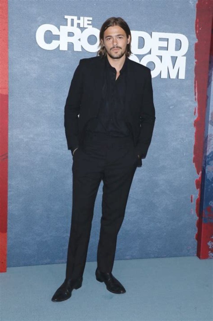 ‘The Crowded Room’ Premiere: Photos – Hollywood Life