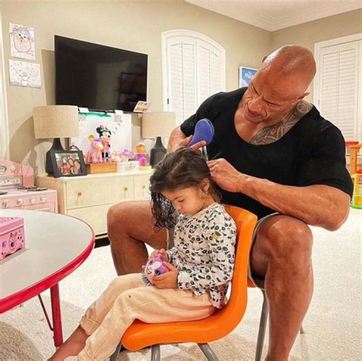 The Rock Brushes His Daughter Tiana’s Hair In Adorable New Pic – Hollywood Life
