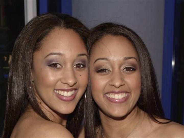 [PICS] Tia & Tamera Mowry — See The Stars Of ‘Sister, Sister’ – Hollywood Life