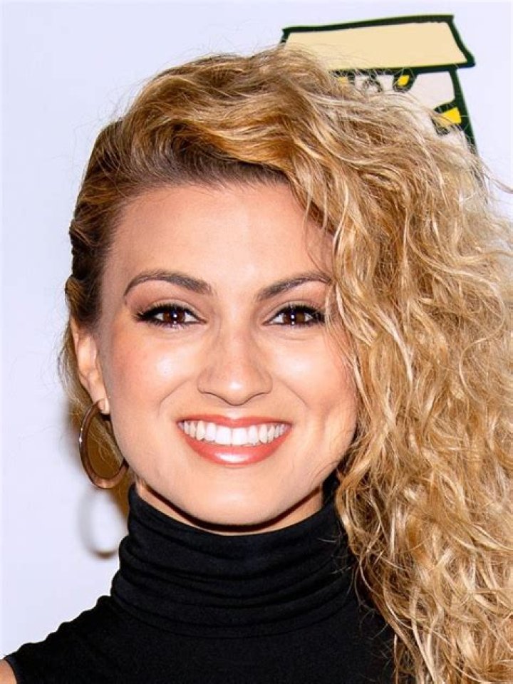Tori Kelly Celebrity Profile – Hollywood Life