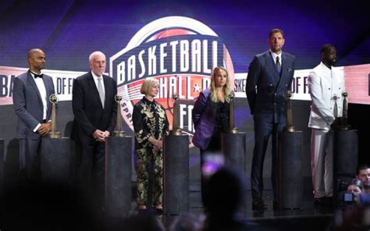 Vanessa Bryant Pays Tribute To Kobe Bryant At Hall Of Fame Induction: ‘Gigi Would Be So Proud’