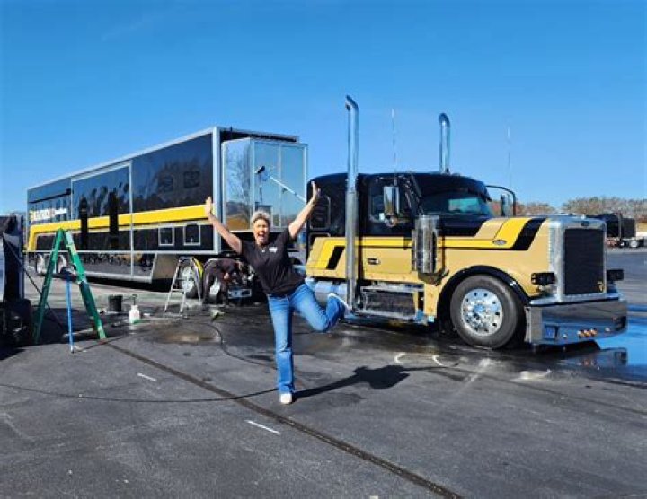 ‘White Lines’ — Photos Of The Netflix Show – Hollywood Life