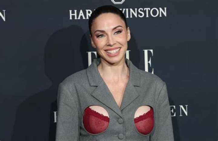 Whitney Cummings Celebrity Profile – Hollywood Life