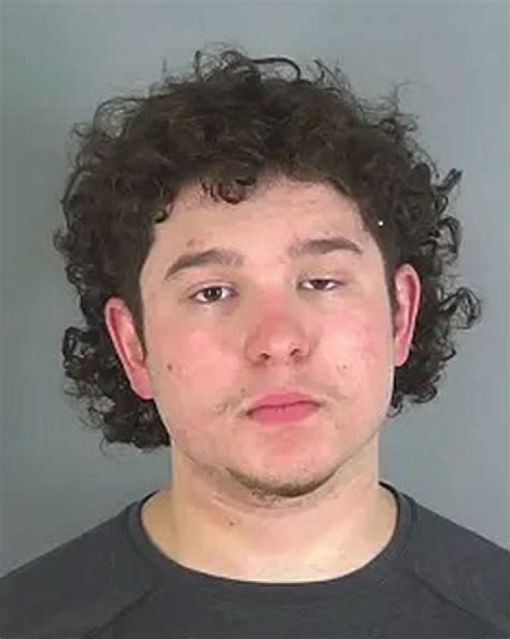 Who Is Caleb Kennedy? 5 Things About ‘American Idol’s Country Singer – Hollywood Life