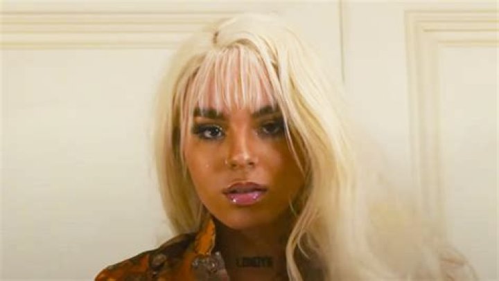 Who Is Emani 22? 5 Things To Know About The R&B Singer Who Died – Hollywood Life