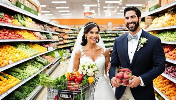 Who is ‘Grocery Store’ Joe Amabile On ‘Bachelor In Paradise’ Season 5 – Hollywood Life