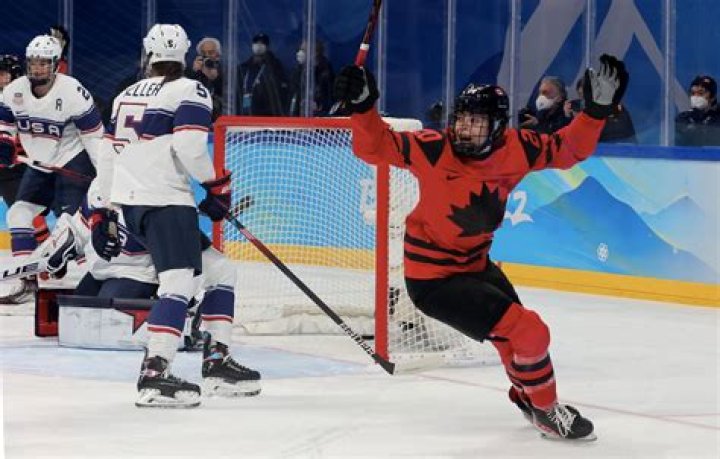 Who Is Sarah Nurse? 5 Facts About The Canadian Hockey Player – Hollywood Life